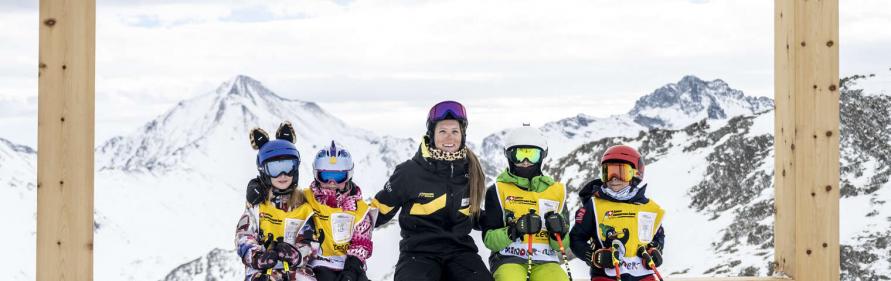 Skischule Samnaun Kinder Gruppe Alp Trida Kurs Kinderland Skifahren