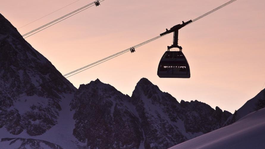 Moonlight skiing & ski touring